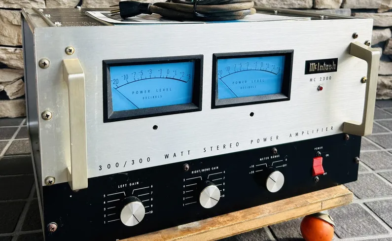 McIntosh パワーアンプ MC2300